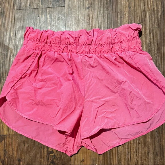 Rue21 Pants - Rue21 High Waist Fuchsia Ruffle Shorts